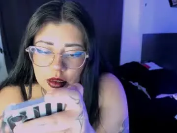 Devilfox29  live sex cam