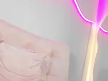 Emmilybratz  live sex cam