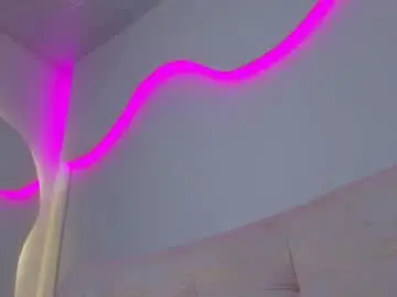 Emmilybratz  live sex cam