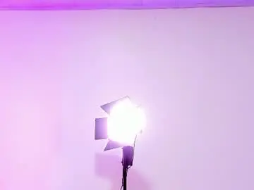 Emmilybratz  live sex cam