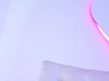 Emmilybratz  live sex cam