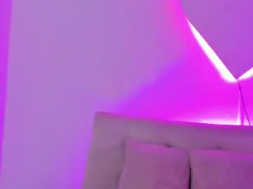 Emmilybratz  live sex cam