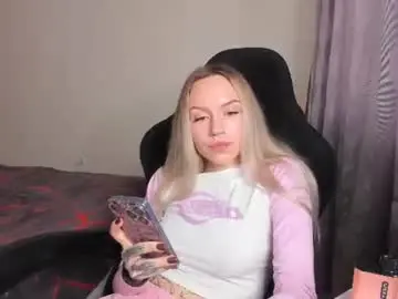 Hello_kittykk  live sex cam