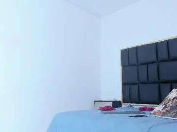 Isabella_gloww  live sex cam