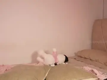 Sweetlittlevenus  live sex cam