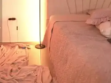 Sweetlittlevenus  live sex cam