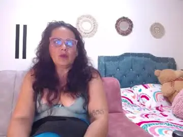 Yazmin_mature  live sex cam