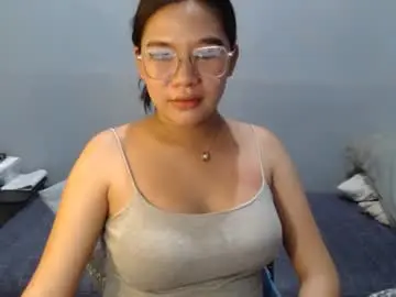 Yoursexy_reb  live sex cam