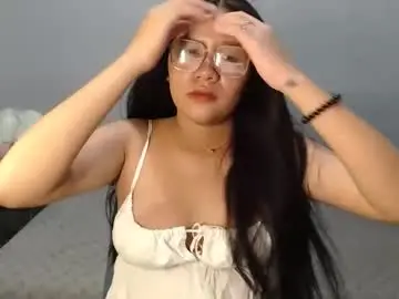 Yoursexy_reb  live sex cam