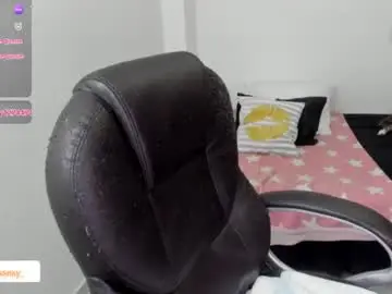 Alejandra_milf_  live sex cam