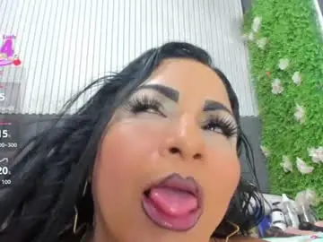 Busty_mary  live sex cam