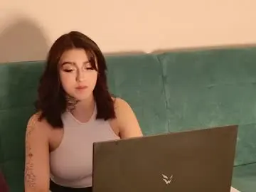 Kind_doll  live sex cam