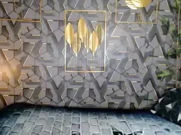 Madys_core  live sex cam