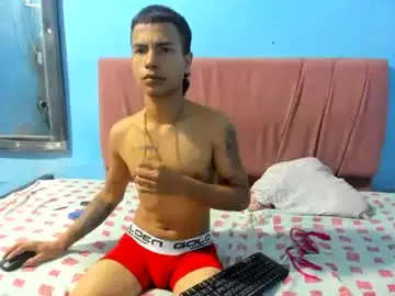 Nikoll_lan  live sex cam