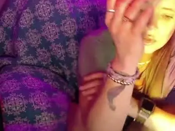 Sweeetttea  live sex cam