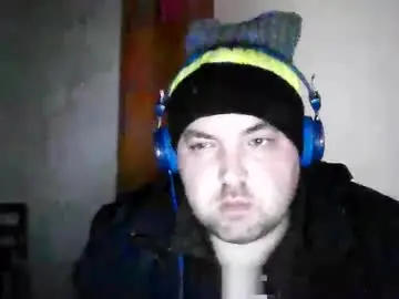 Vladuts504  live sex cam