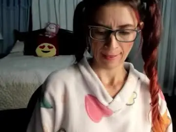 Charlottewillson  live sex cam