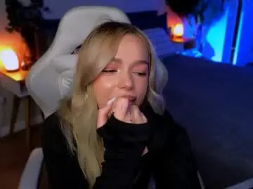 Ellatwox  live sex cam