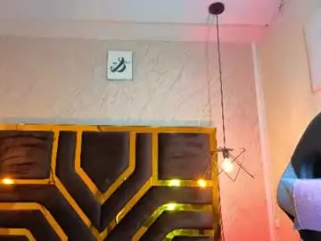 Ey_im_simone_  live sex cam