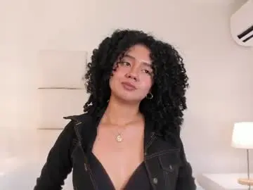 Kiraspell  live sex cam