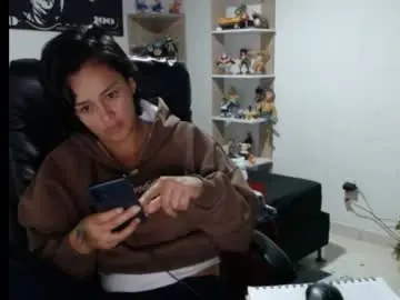 Naomi_l0ve  live sex cam