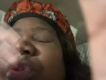 Ceeceeluv8285  live sex cam