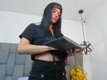 Kloewatson22  live sex cam