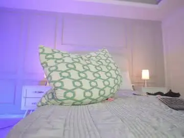 Luna__w  live sex cam