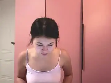 Serinafaw  live sex cam