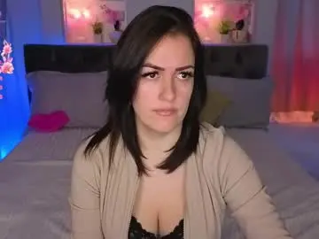 Shyyswallow  live sex cam