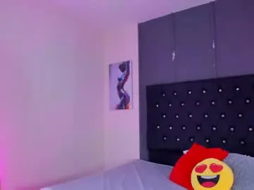 Zaphiro__sky  live sex cam