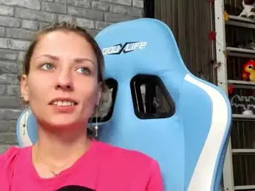 Karoline121  live sex cam