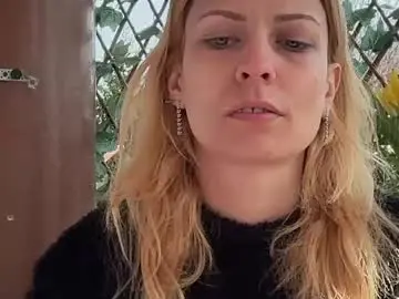 Karoline121  live sex cam