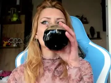 Karoline121  live sex cam