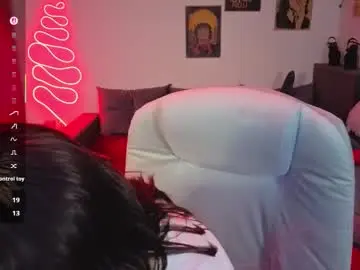 Kira_kick  live sex cam