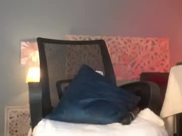 Lupeebony  live sex cam