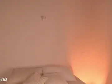 Luvea  live sex cam