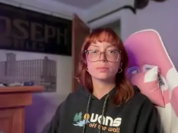 Spacecowwhore  live sex cam