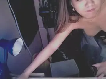 Urpinayjanin  live sex cam