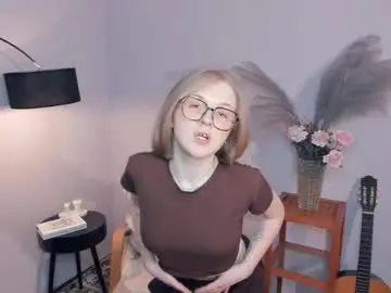 Alaineborg  live sex cam