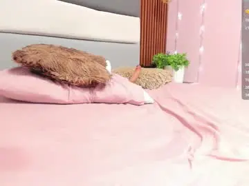 Alicestark2  live sex cam