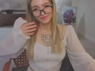 Baby_bub  live sex cam