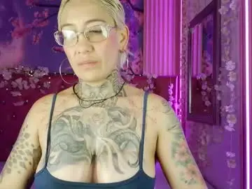 Everlyn_sexx  live sex cam