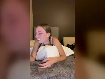 Heidi_is_here_72  live sex cam