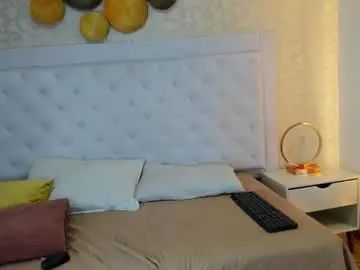 Lya_opal  live sex cam