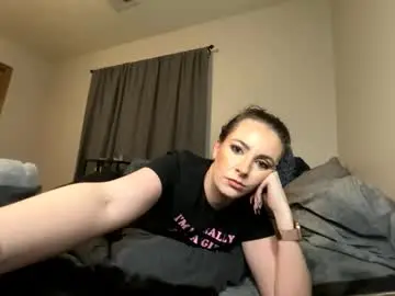 Midnightvixxxen  live sex cam