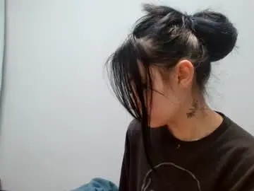 Naomi_unu  live sex cam