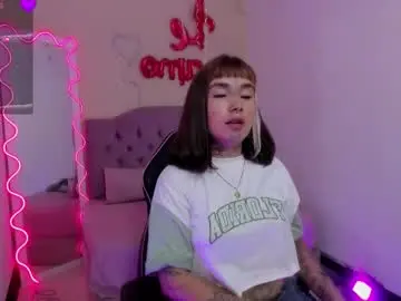 Oliviia_tay  live sex cam