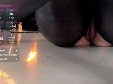 Orianaflores  live sex cam