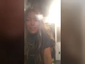 Robinsflyfeet  live sex cam